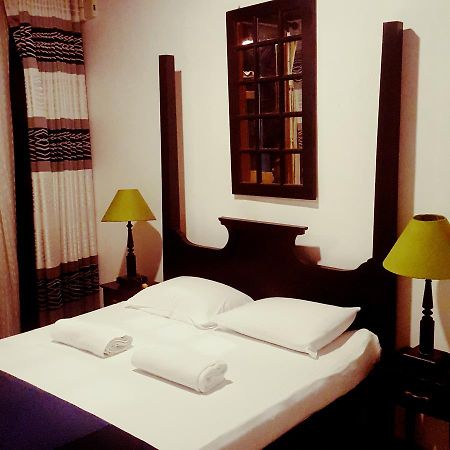 Dhawalagiri Inn Kandy Buitenkant foto